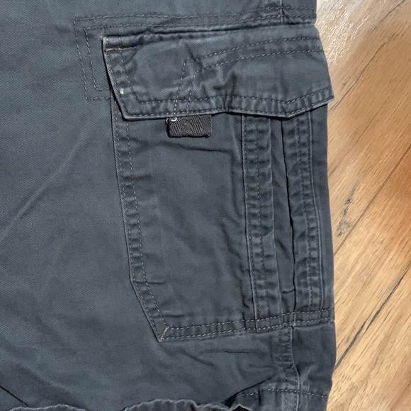 Wrangler cargo shorts grey size 38 - Picture 5 of 6